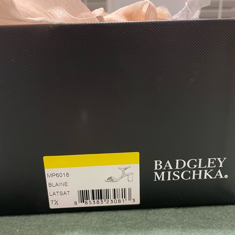 Badgley Mischka Women's Tana Heels | Size 7.5 - Picture 5 of 5